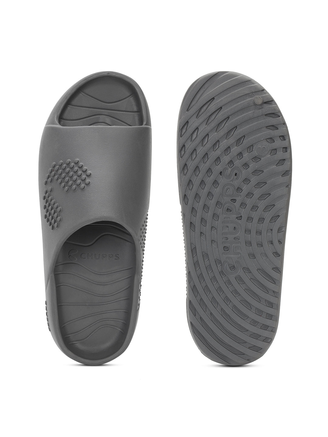 Close-up of men’s foot resting in the deep footbed for everyday comfort.