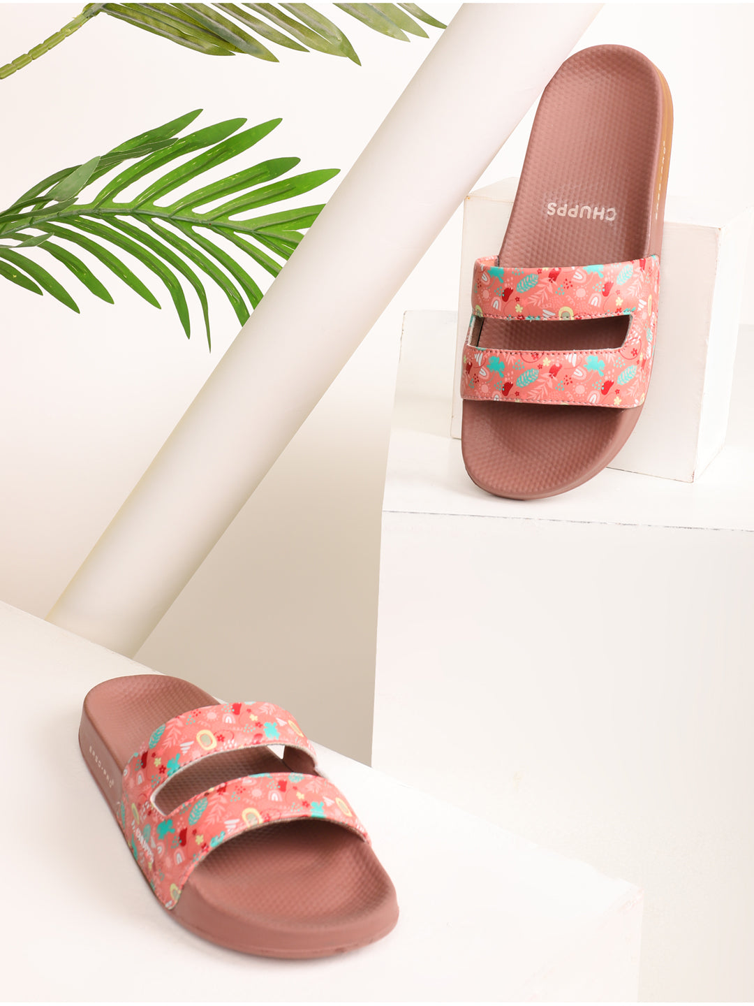 Peach Chupps Mimo on neutral background, showing silhouette and texture.